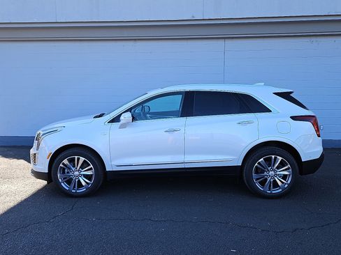 New 2026 Cadillac XT5 Premium Luxury w/ Driver Assist Package image 2