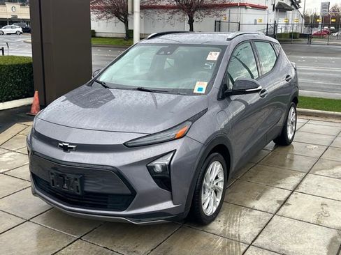 Used 2023 Chevrolet Bolt EUV LT FWD image 3