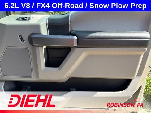 Used 2017 Ford F250 XLT w/ XLT Value Package AWD/4WD image 16