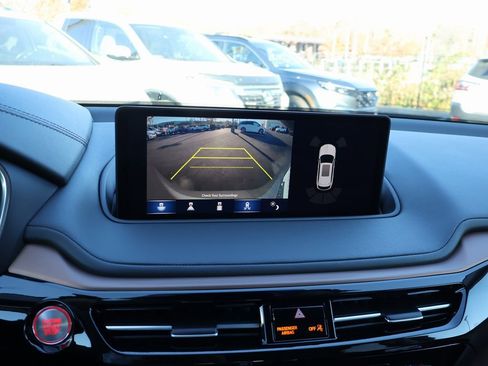 Used 2024 Acura MDX SH-AWD w/ Technology Package image 23