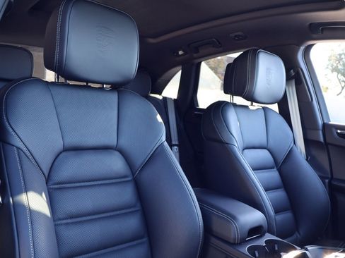 New 2026 Porsche Macan S image 24