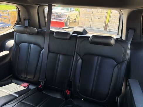 Used 2022 Jeep Wagoneer Series III image 14