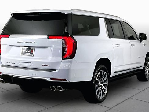 Used 2026 GMC Yukon XL Denali w/ Sun & Power Step Package AWD/4WD image 13