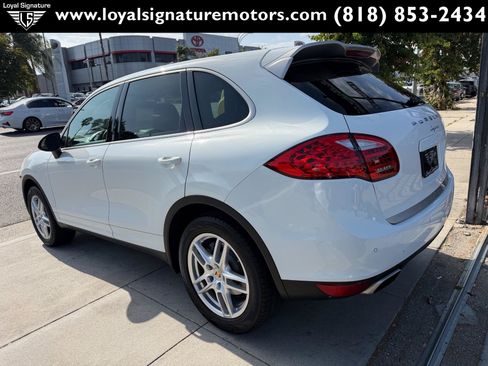 Used 2014 Porsche Cayenne Platinum Edition AWD/4WD image 5