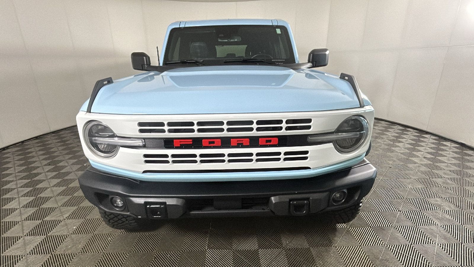 Used 2024 Ford Bronco Heritage Edition AWD/4WD image 9