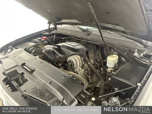 Used 2011 Chevrolet Tahoe LTZ RWD image 46