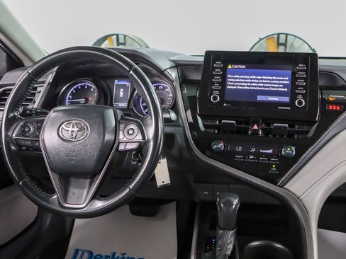 Used 2021 Toyota Camry SE image 17