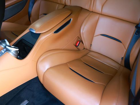 Used 2019 Ferrari GTC4Lusso T image 12