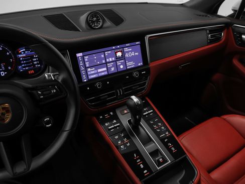 Certified 2022 Porsche Macan GTS image 42