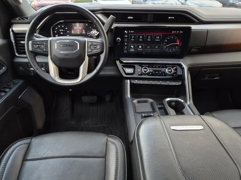 Used 2024 GMC Sierra 2500 Denali w/ Denali Reserve Package image 15