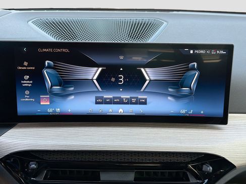 Used 2025 BMW 330i Sedan image 34