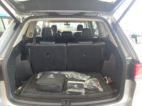 Used 2023 Volkswagen Atlas SE image 12