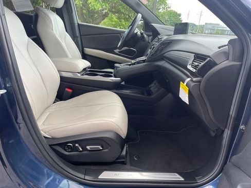 Used 2025 Acura RDX SH-AWD image 17