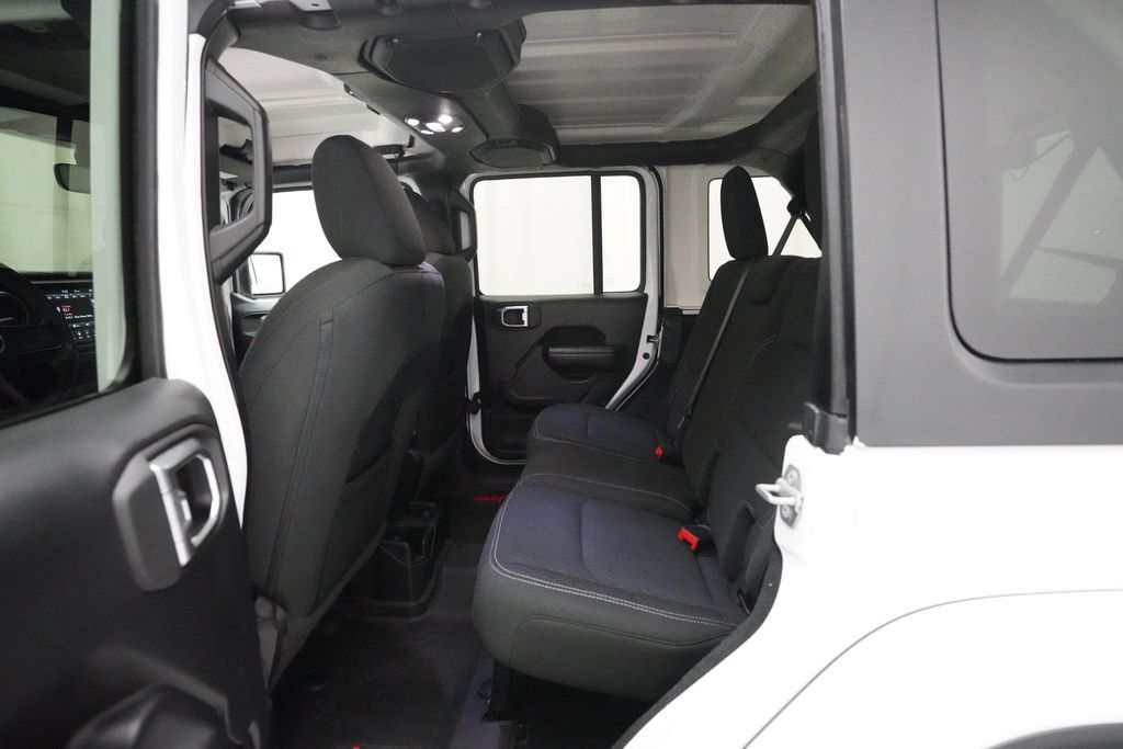 Used 2021 Jeep Wrangler Unlimited Sport AWD/4WD image 15