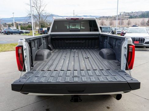 Used 2024 GMC Sierra 3500 Denali w/ Denali Reserve Package AWD/4WD image 36