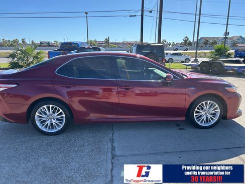 Used 2019 Toyota Camry XLE w/ Driver Assist Package image 8