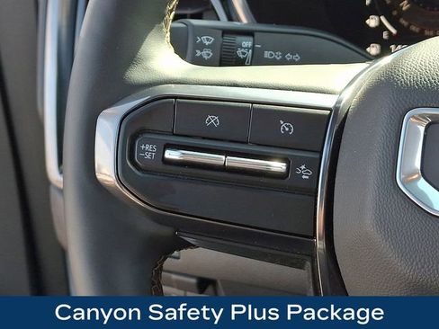 Used 2025 GMC Canyon AT4 w/ Technology Plus Package AWD/4WD image 6