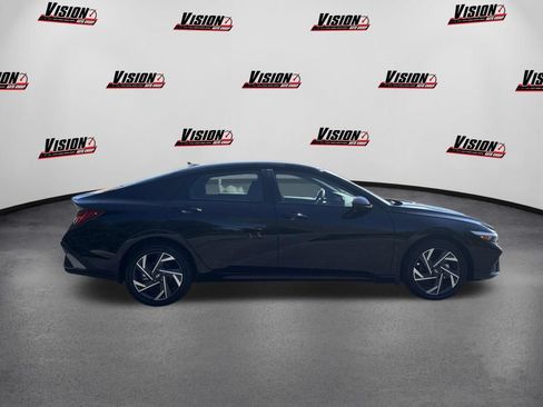 New 2025 Hyundai Elantra SEL FWD image 4