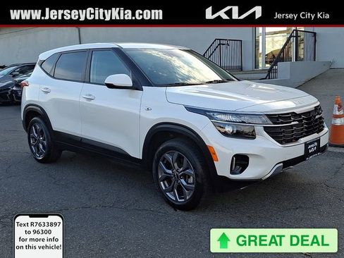 Certified 2024 Kia Seltos LX AWD/4WD image 1