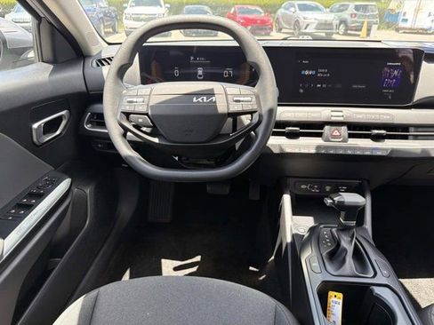 Used 2025 Kia K4 FWD image 22