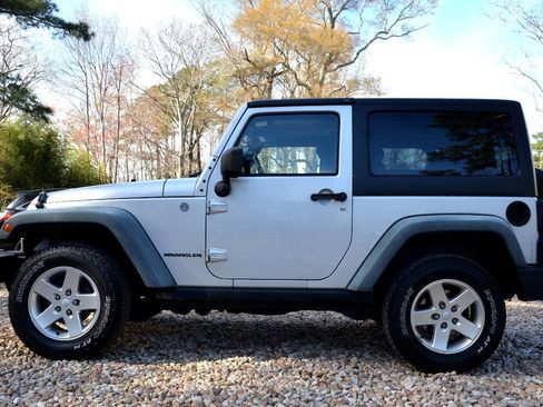 Used 2011 Jeep Wrangler Rubicon w/ Dual Top Group image 4