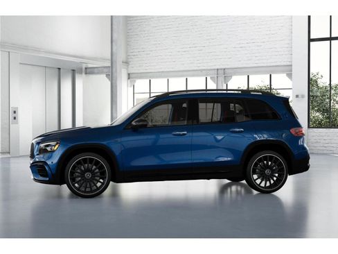 New 2025 Mercedes-Benz GLB 35 AMG 4MATIC image 35