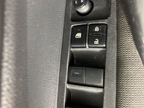 Used 2023 Toyota Corolla LE image 17