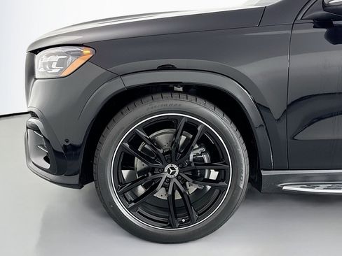 New 2026 Mercedes-Benz GLS 580 4MATIC image 10