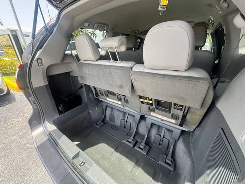 Used 2015 Toyota Sienna XLE w/ XLE Navigation Package FWD image 25