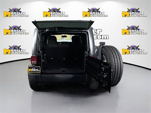 Used 2016 Jeep Wrangler Unlimited Sport w/ Dual Top Group image 21