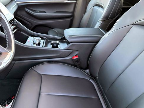 New 2025 Jeep Grand Cherokee Limited image 11