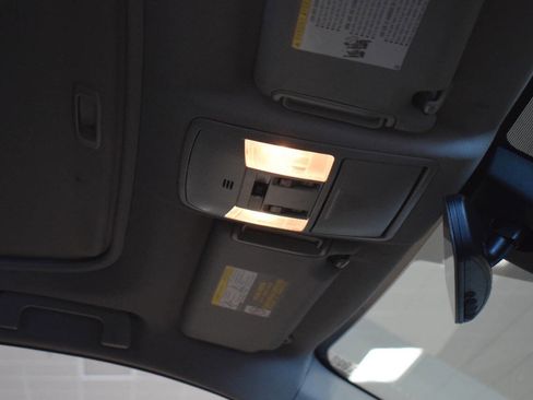 Used 2018 Toyota RAV4 Limited w/ Advanced Technology Package AWD/4WD image 38