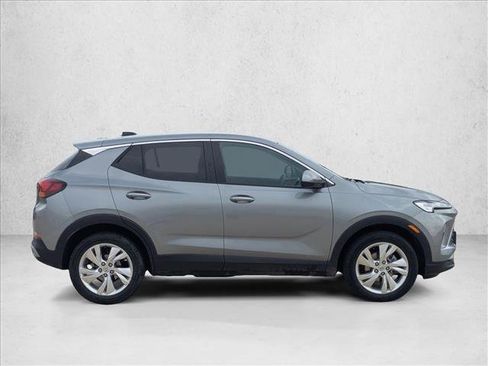 Used 2025 Buick Encore GX Preferred FWD image 4