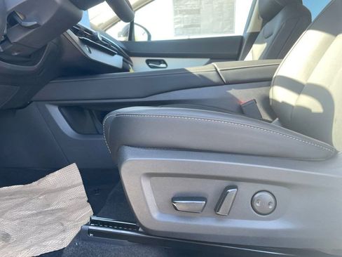 New 2025 Nissan Murano SL image 14