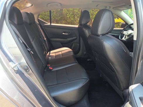 Used 2021 Nissan Sentra SR w/ SR Premium Package FWD image 31