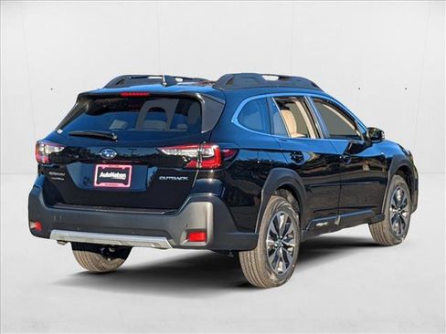 Used 2025 Subaru Outback Limited image 2