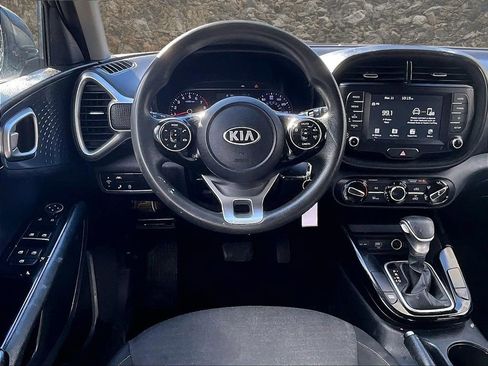 Used 2021 Kia Soul S FWD image 5