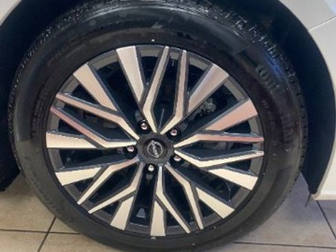 Used 2024 Nissan Altima 2.5 SV w/ SV Premium Package image 33