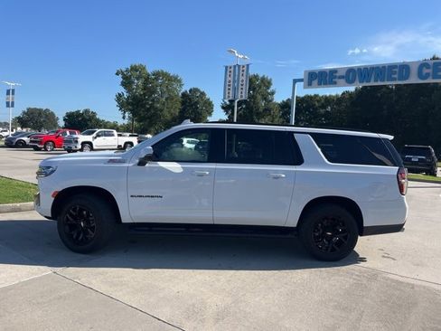 Used 2022 Chevrolet Suburban Z71 w/ Z71 Off-Road Package image 4