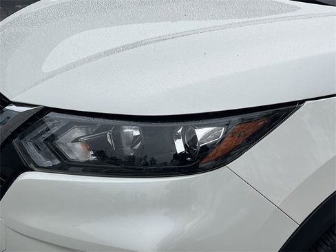 Used 2022 Nissan Rogue Sport SL image 29