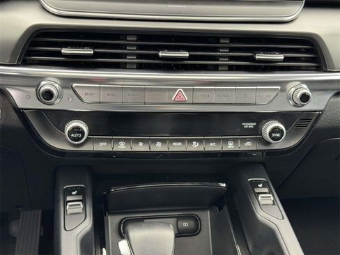 Used 2022 Kia Telluride S image 5