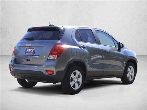Used 2020 Chevrolet Trax LS w/ Tint and Cruise Package FWD image 5