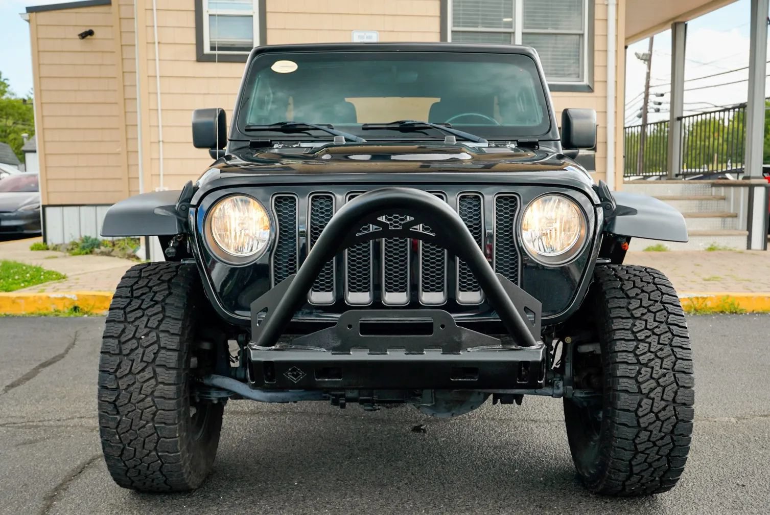 Used 2018 Jeep Wrangler Unlimited Rubicon AWD/4WD image 2