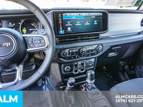 Used 2024 Jeep Wrangler Unlimited Sahara image 32