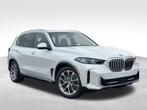 New 2026 BMW X5 xDrive50e w/ Climate Comfort Package AWD/4WD image 1