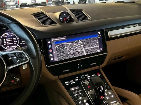 Used 2022 Porsche Cayenne E-Hybrid AWD/4WD image 12
