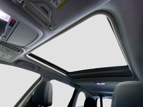 Used 2023 Subaru Forester Premium image 15