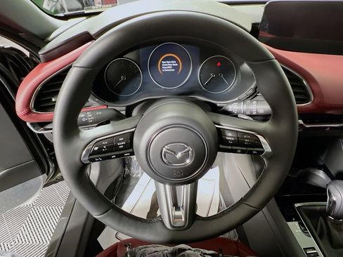 New 2026 MAZDA MAZDA3 Hatchback w/Premium Plus Pkg image 10