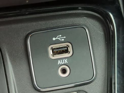 Certified 2018 Jeep Compass Limited w/ Navigation Group AWD/4WD image 13