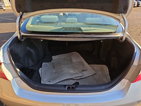 Used 2009 Toyota Camry LE image 29